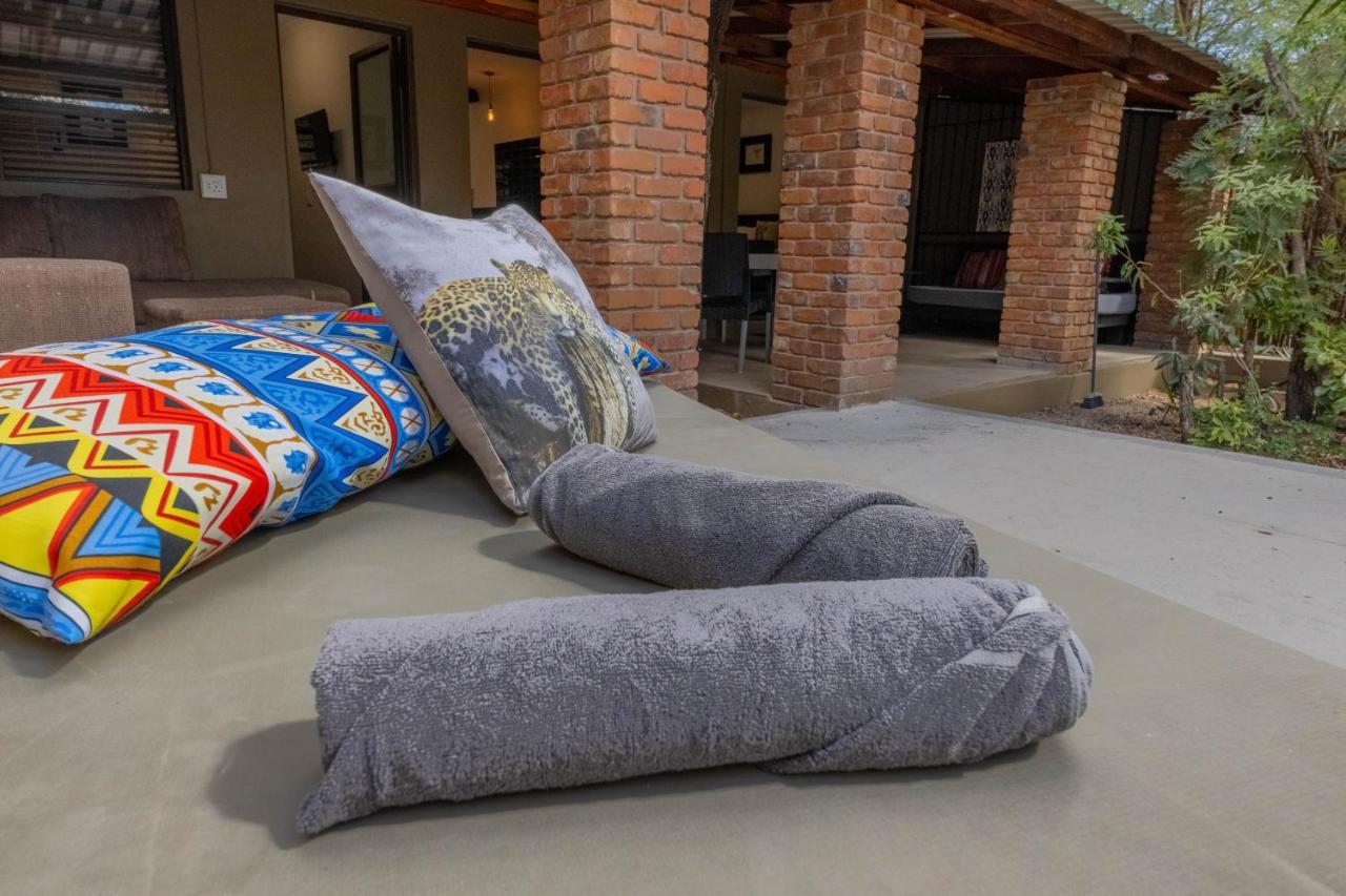 African Sky Villas Marloth Park Esterno foto